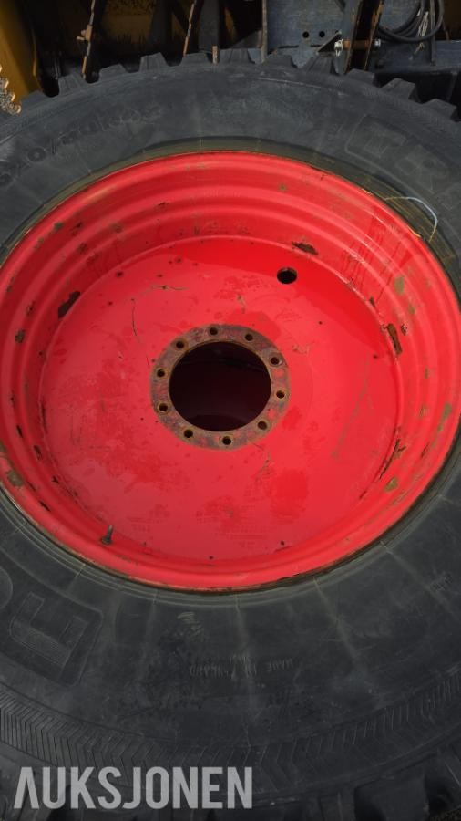 4 stk Nokian vinterhjul brukt på Fendt 828 